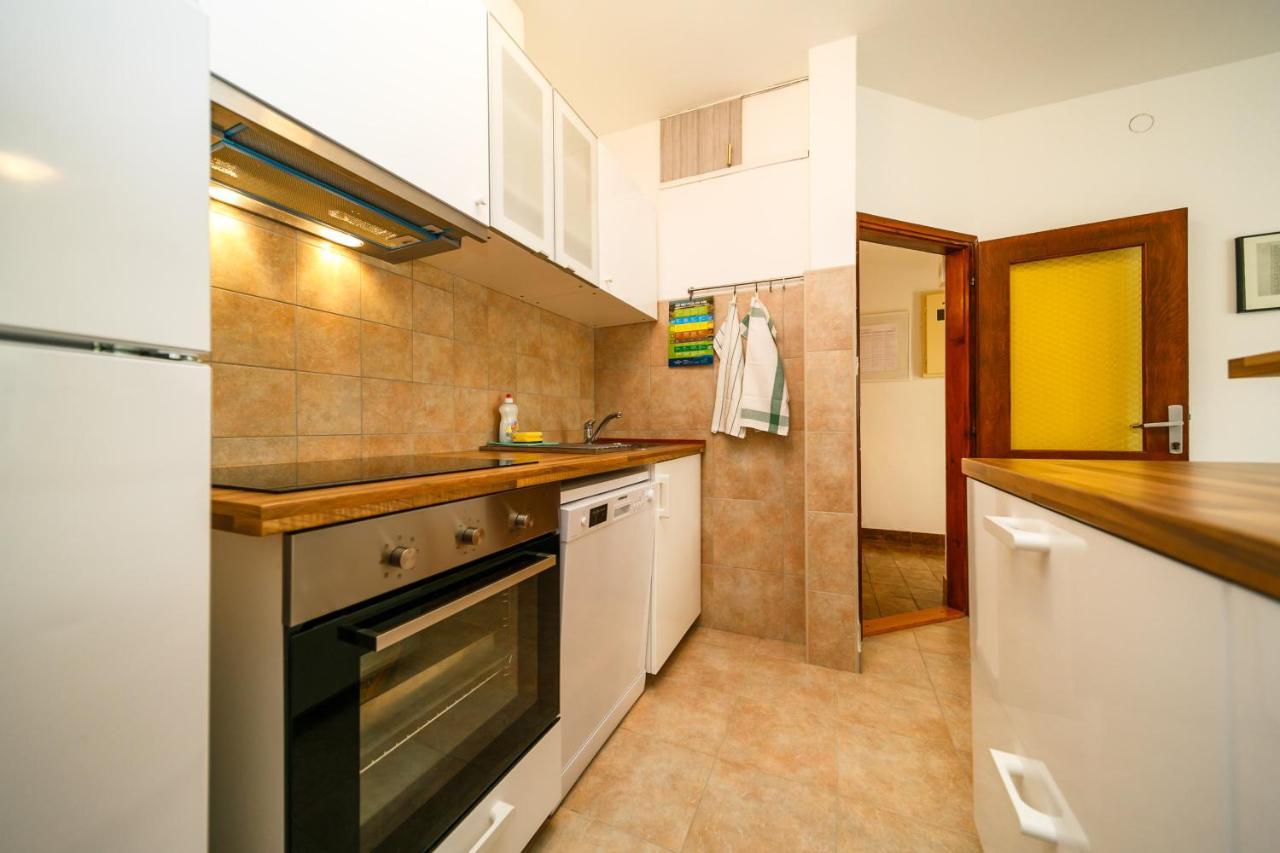 Apartment Zuza Krk Veglia Exterior foto