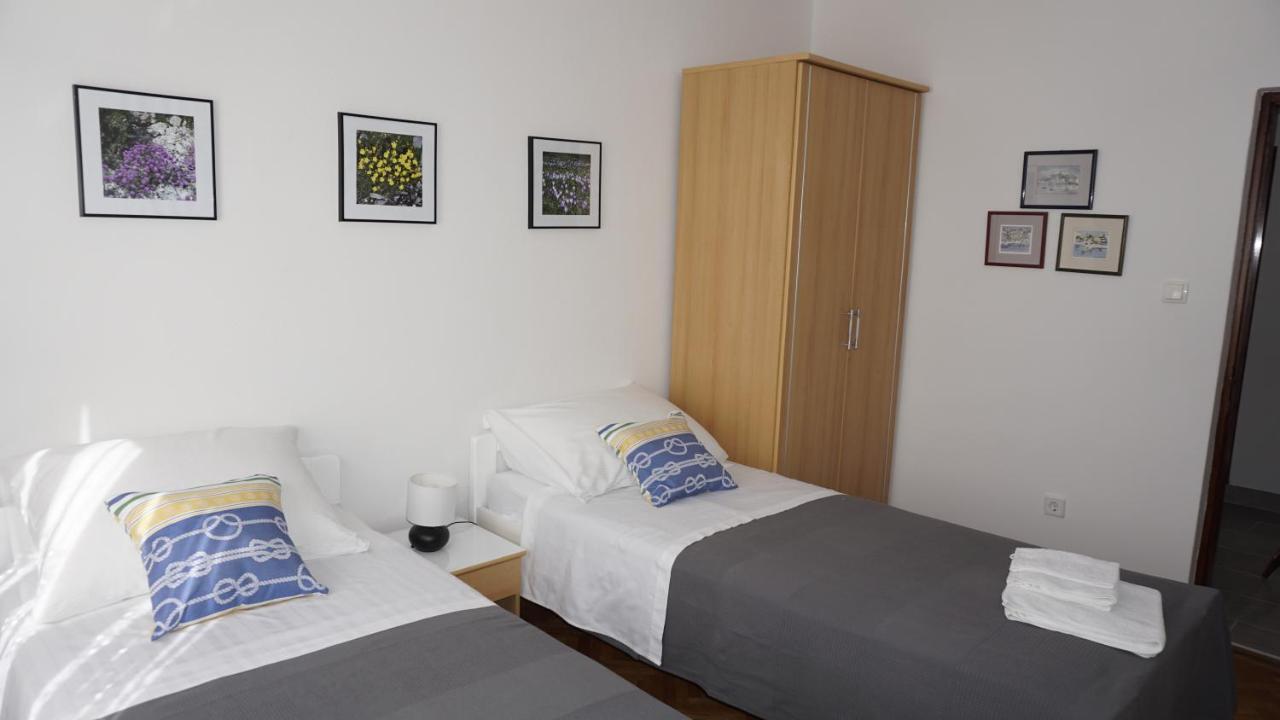 Apartment Zuza Krk Veglia Exterior foto